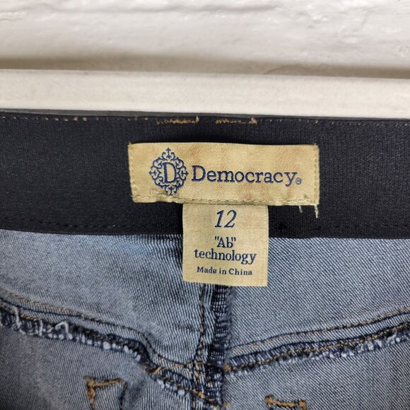 Democracy Ab Technology Women's Size 12 Ankle Jeans Distressed Raw Hem - Picture 4 of 5